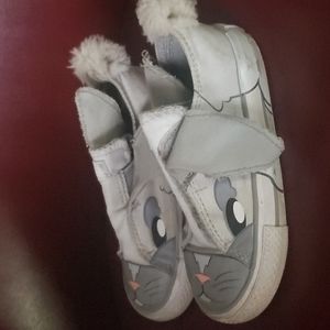 Converse bunny size 7 infant